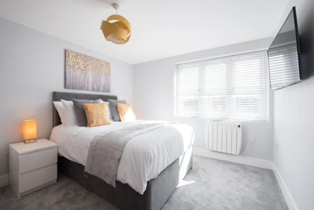 Beautiful, Spacious 1 Bed Flat Brentwood Exterior foto