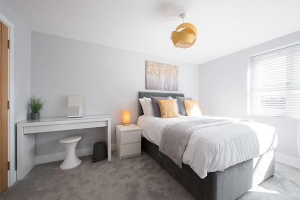 Beautiful, Spacious 1 Bed Flat Brentwood Exterior foto